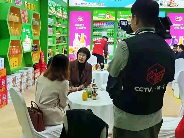 牢記初心匠心閃耀—長沙糖酒會火熱進(jìn)行，頂真食品接受央視專訪！